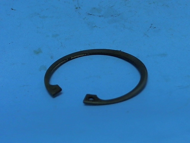 484 705 Piper - RING - Retaining (5000-200)